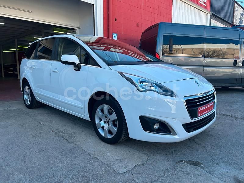 Occasion Peugeot 5008 Active 115 ch (84 kW) 2015 Blanc Monospace