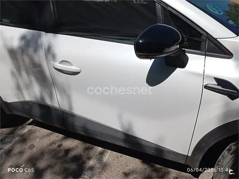 Usado Renault Captur Evolution 100 CV (73 kW) 2024 Blanco SUV