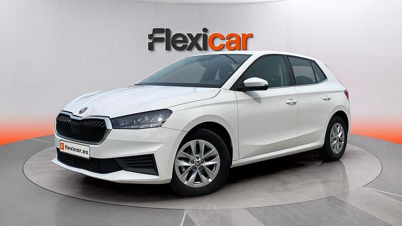 Usado Skoda Fabia Ambition 110 CV (80 kW) 2023 Blanco Utilitario