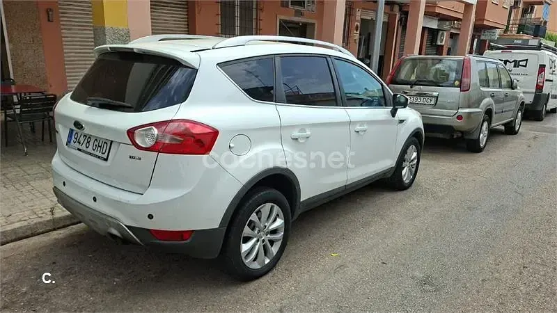 Usado Ford Kuga Titanium 136 CV (100 kW) 2008 Blanco SUV
