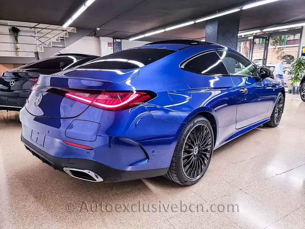 Usado Mercedes CLE300 313 CV (230 kW) 2025 Azul Coupe