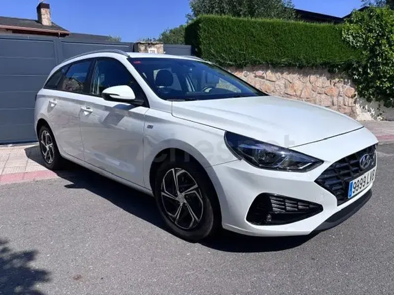Usado Hyundai i30 136 CV (100 kW) 2021 Blanco Familiar