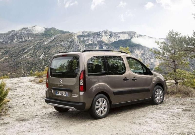 Gris Usado 2016 Citroën Berlingo XTR Monovolumen | 13.090 € (Precio justo) - Imagen 1/4