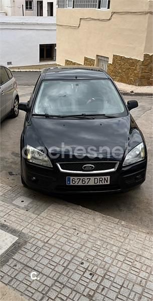 Negro Usado 2005 Ford Focus Trend Berlina | 1500 € - Imagen 1/1