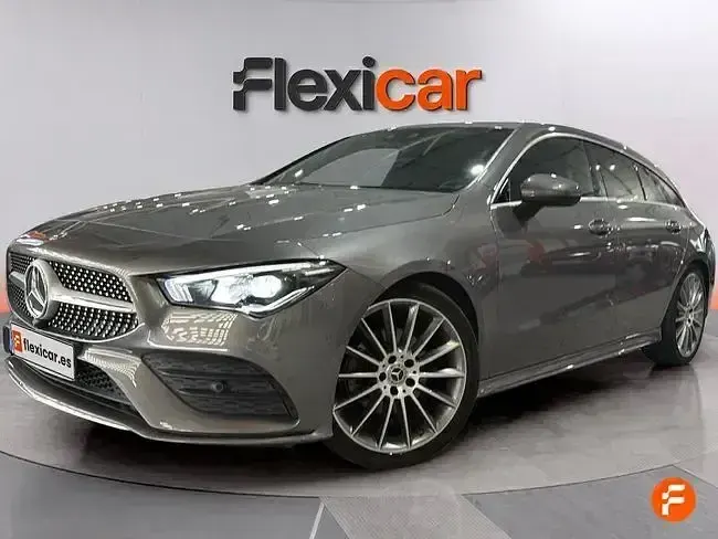 Usado Mercedes CLA200 Shooting Brake 163 CV (119 kW) 2020 Gris Familiar