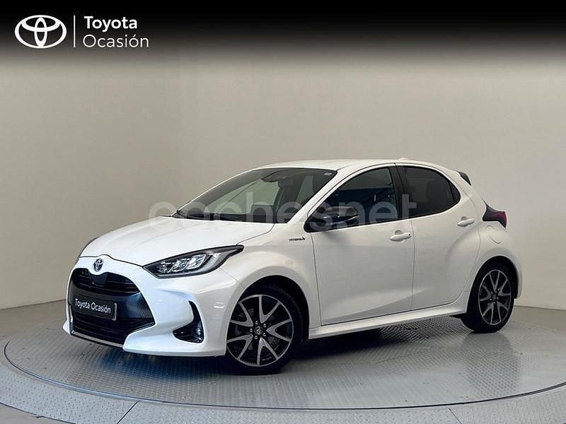 Blanco Usado 2021 Toyota Yaris Hybrid Style Berlina | 19.400 € (Precio justo) - Imagen 1/4