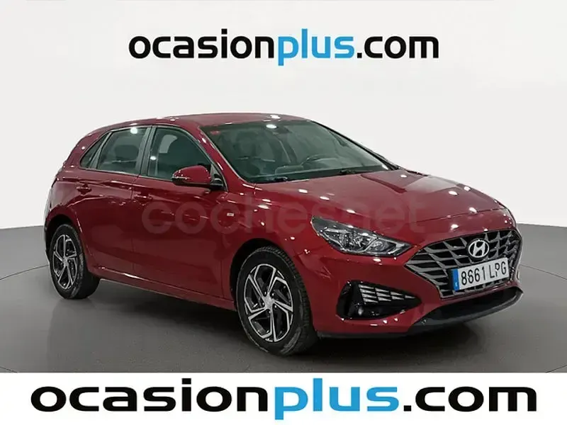 Usado Hyundai i30 120 CV (88 kW) 2021 Rojo Berlina