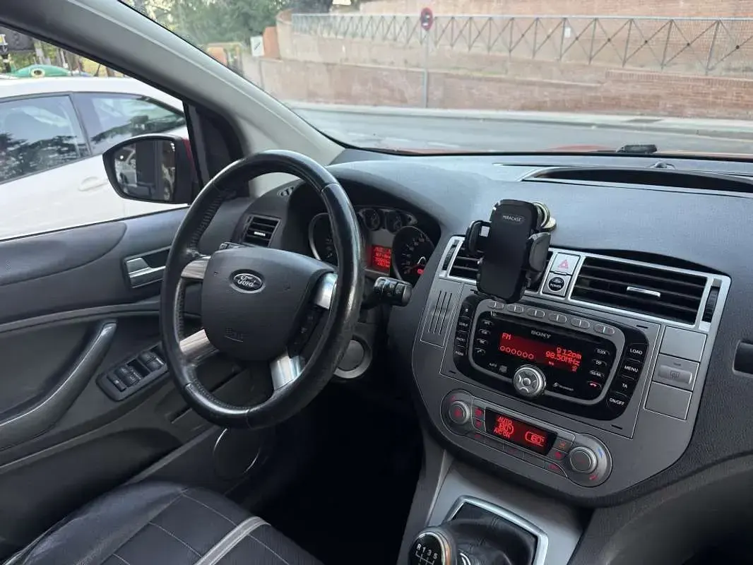 Usado Ford Kuga Trend 136 CV (100 kW) 2009 Burdeos SUV