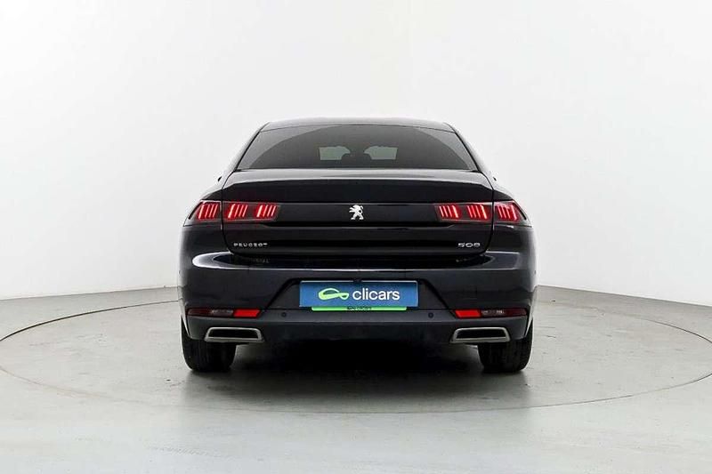 Usado Peugeot 508 Allure 131 CV (96 kW) 2022 Negro Berlina