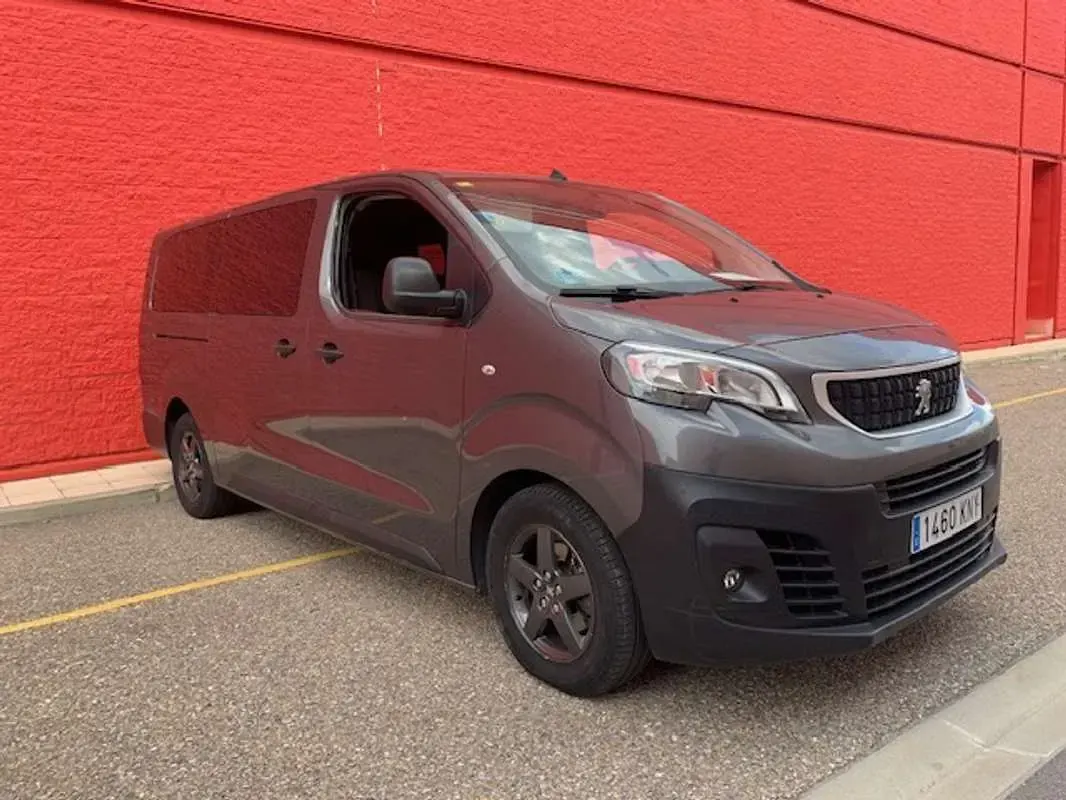 Usado Peugeot Expert S 150 CV (110 kW) 2018 Gris Van