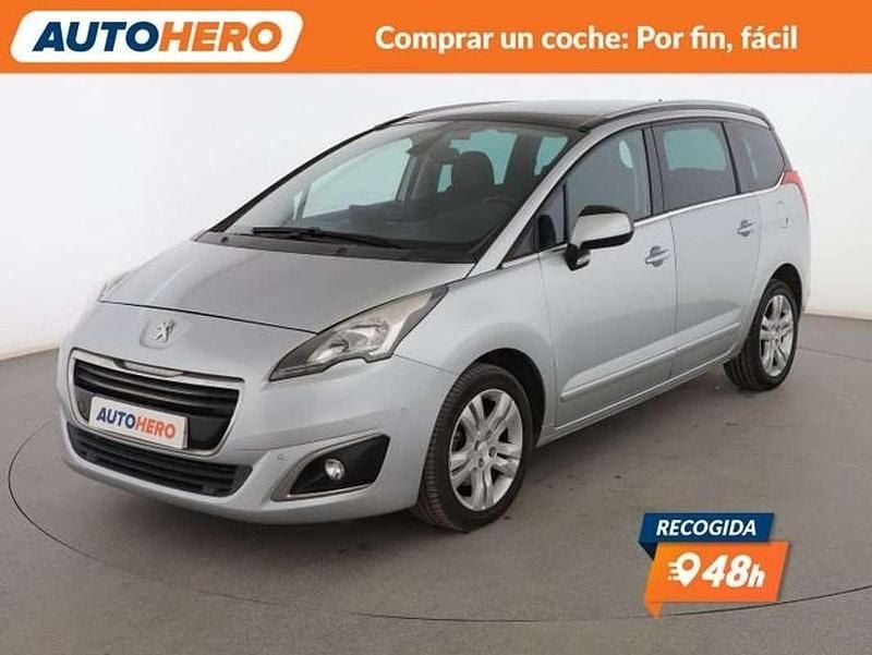 Gris Usado 2015 Peugeot 5008 Allure Monovolumen | 10.099 € (Precio justo) - Imagen 1/3