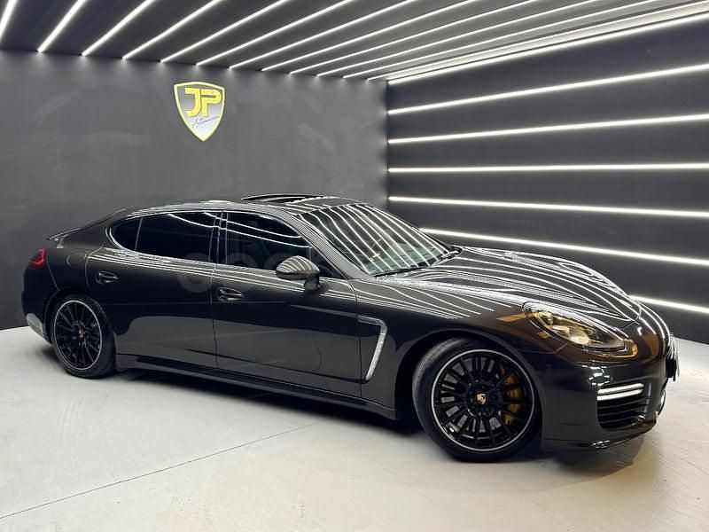 Usado Porsche Panamera Turbo S Executive 570 CV (419 kW) 2014 Negro Berlina