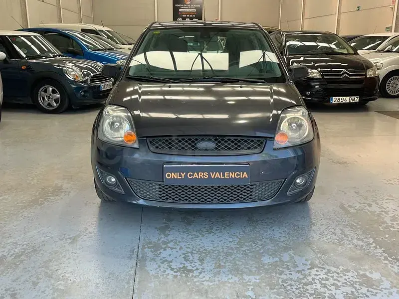 Usado Ford Fiesta 70 CV (51 kW) 2007 Azul Utilitario