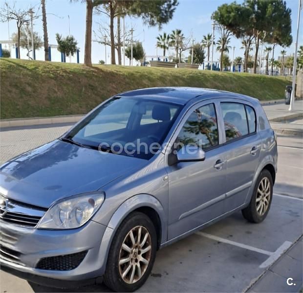 Gris / plata Usado 2007 Opel Astra Enjoy Berlina | 2800 € (Buen precio) - Imagen 1/4