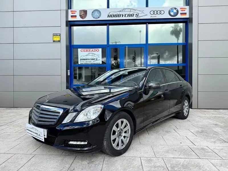 Usado Mercedes E200 136 CV (100 kW) 2013 Negro Berlina