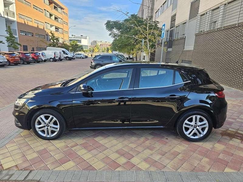 Usado Renault Mégane IV Life 116 CV (85 kW) 2020 Negro Utilitario