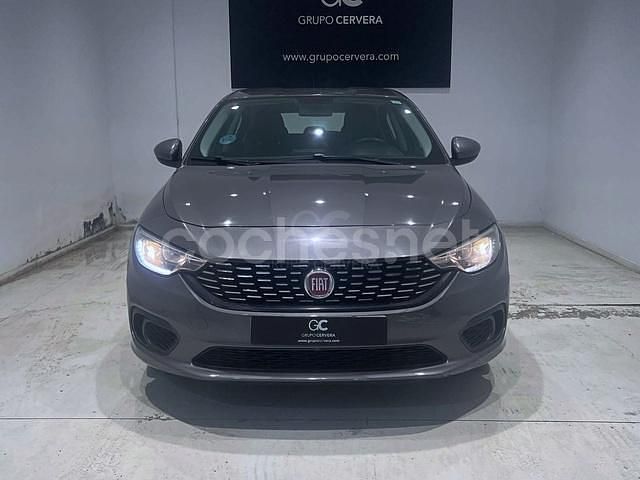 Usado Fiat Tipo Easy 95 CV (69 kW) 2019 Gris / plata Berlina