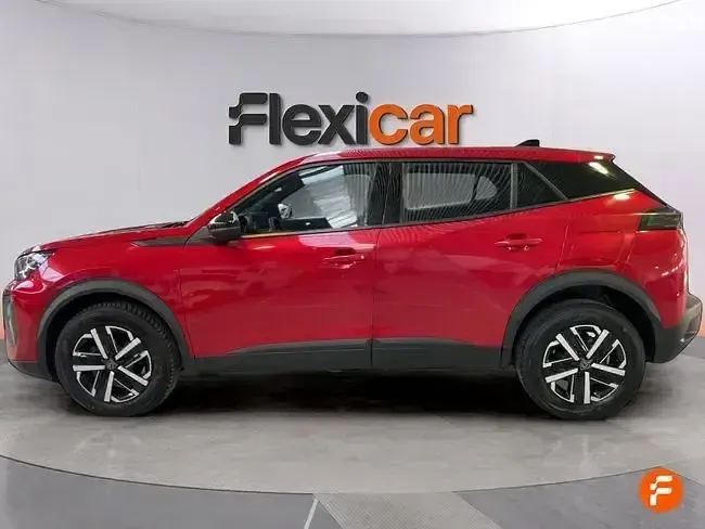 Usado Peugeot 2008 Active 100 CV (73 kW) 2023 Rojo SUV