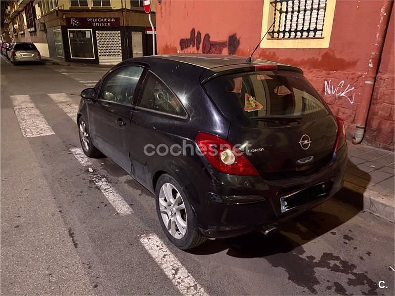 Usado Opel Corsa Sport 90 CV (66 kW) 2007 Negro Utilitario