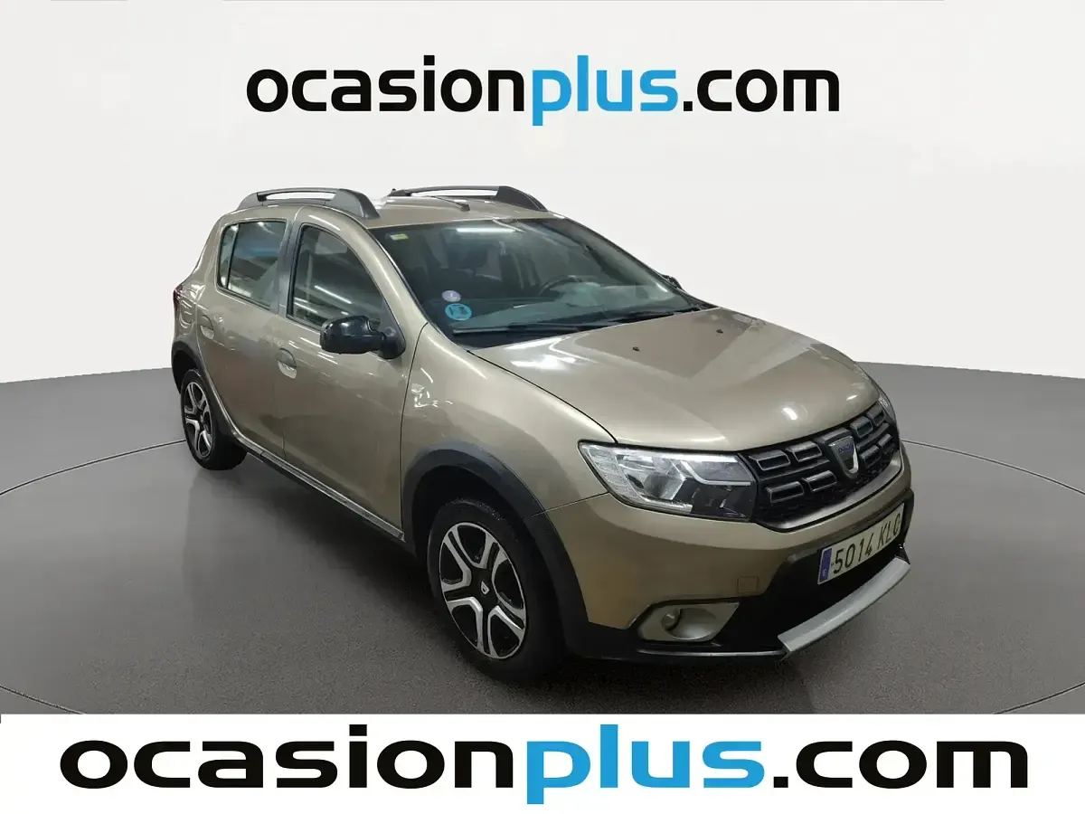 Usado Dacia Sandero 90 CV (66 kW) 2018 Beige Berlina