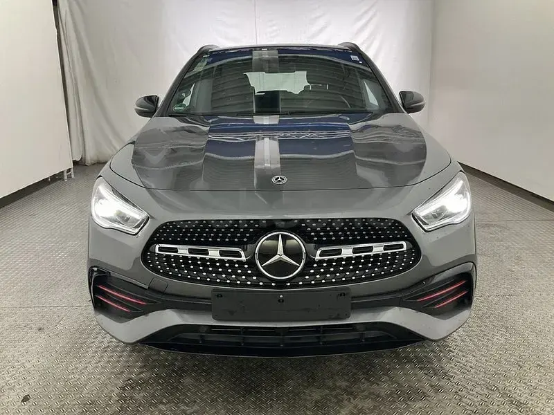Usado Mercedes GLA250 218 CV (160 kW) 2021 Gris / plata SUV