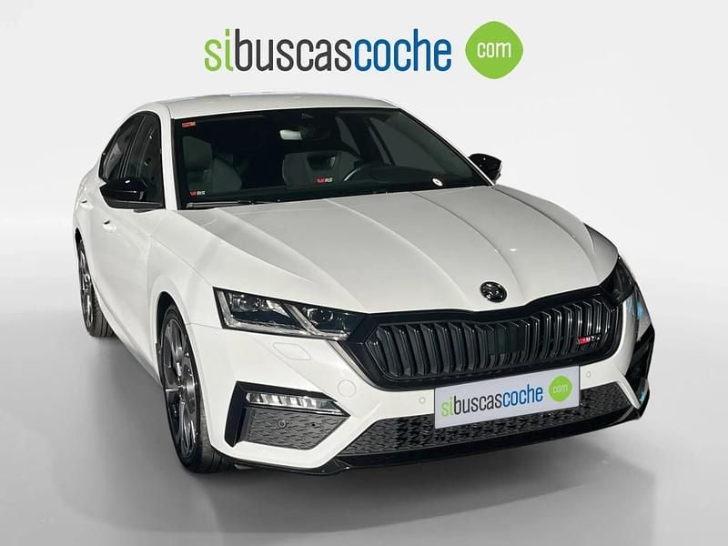 Usado Skoda Octavia RS 245 CV (180 kW) 2021 Gris/plata