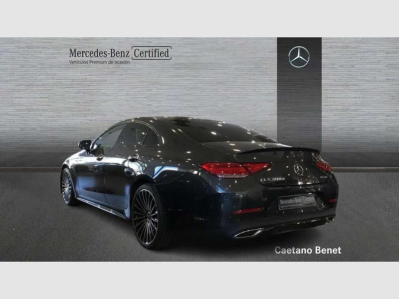 Usado Mercedes CLS300 265 CV (194 kW) 2023 Gris Coupe