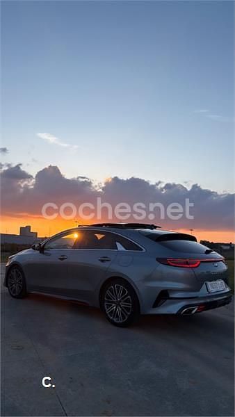 Usado Kia ProCeed GT 204 CV (150 kW) 2020 Gris / plata Familiar