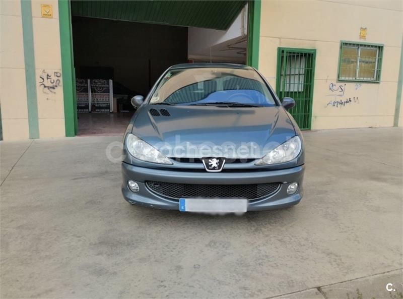 Gris / plata Usado 2006 Peugeot 206 Berlina | 2450 € (Precio justo) - Imagen 1/4