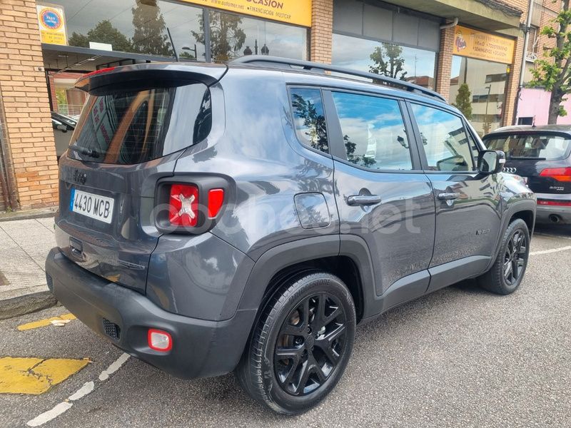 Usado Jeep Renegade Night Eagle 130 CV (95 kW) 2022 Verde SUV