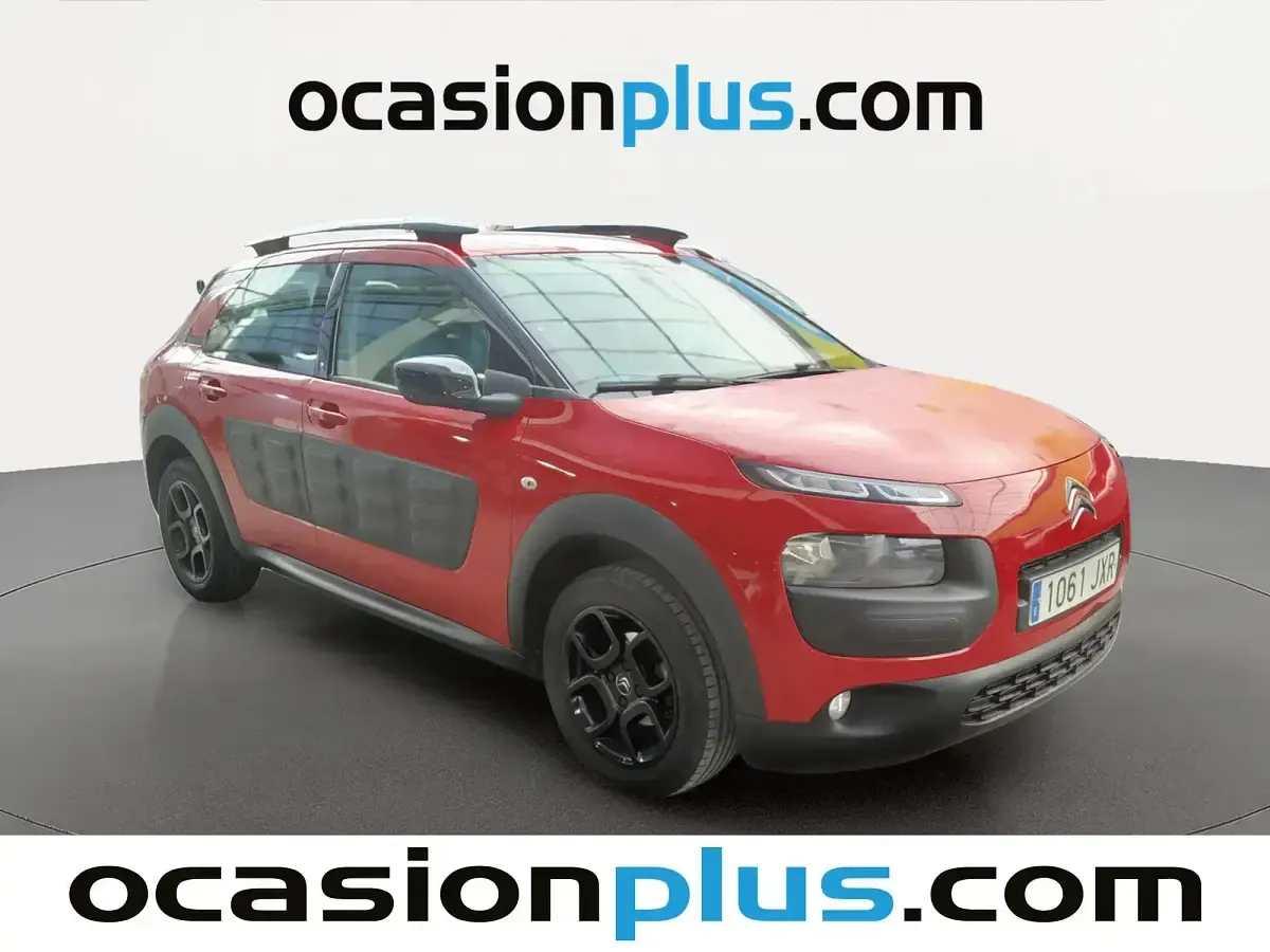 Usado Citroën C4 Feel 100 CV (73 kW) 2017 Rojo Berlina