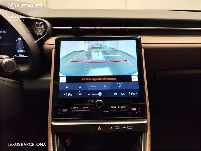 Usado Lexus LBX 136 CV (100 kW) 2025 Azul SUV