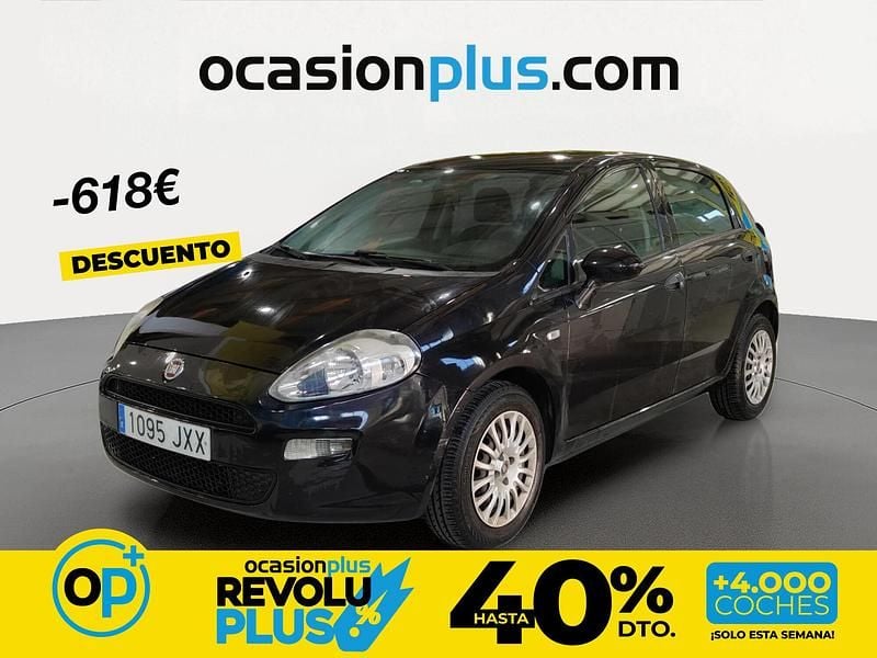 Usado Fiat Punto Pop 69 CV (50 kW) 2017 Negro Utilitario