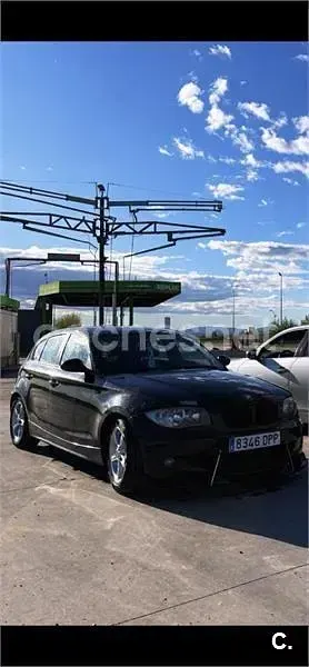 Usado BMW 118 122 CV (89 kW) 2005 Negro Utilitario