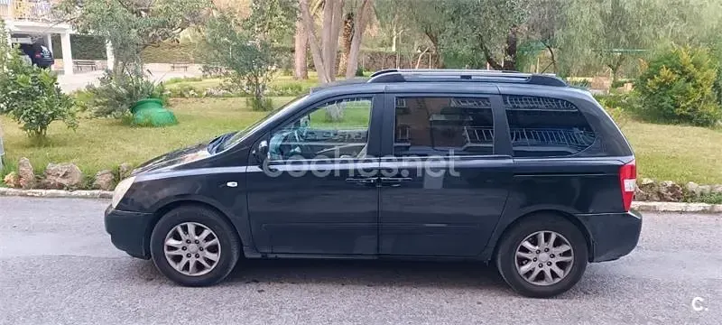 Usado Kia Carnival EX 185 CV (136 kW) 2006 Negro Monovolumen