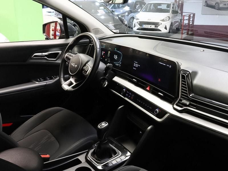 Usado Kia Sportage 150 CV (110 kW) 2024 Gris SUV