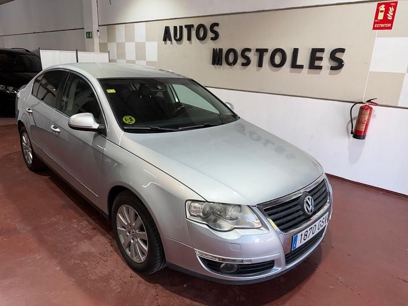 Usado VW Passat Advance 140 CV (102 kW) 2010 Gris Berlina