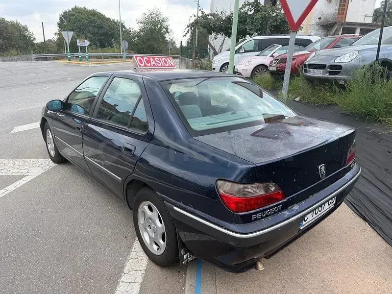 Usado Peugeot 406 110 CV (80 kW) 1999 Azul Berlina