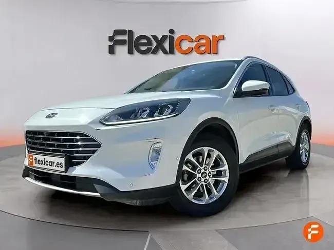 Usado Ford Kuga Titanium 150 CV (110 kW) 2023 Blanco SUV