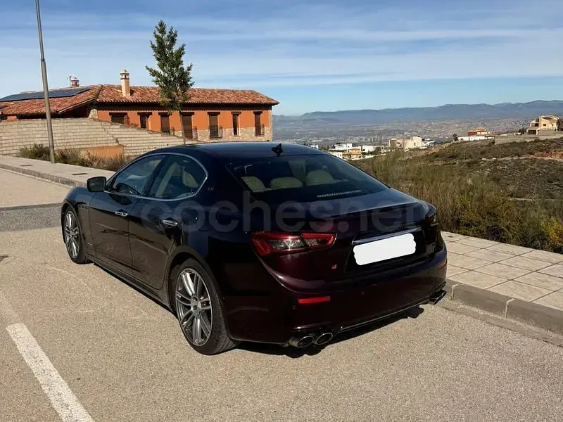 Usado Maserati Ghibli 410 CV (301 kW) 2015 Rojo Berlina