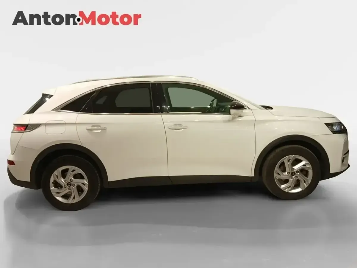 Usado DS Automobiles DS3 Crossback Be Chic 130 CV (95 kW) 2018 Blanco SUV