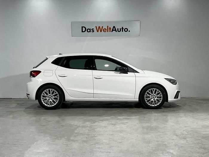 Usado Seat Ibiza FR 115 CV (84 kW) 2025 Blanco Utilitario