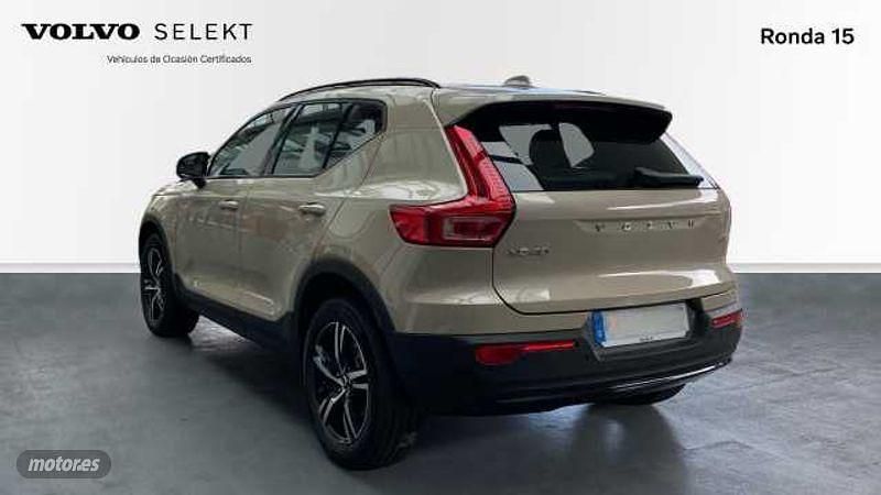 Nuevo Volvo XC40 Plus 2025 Beige SUV