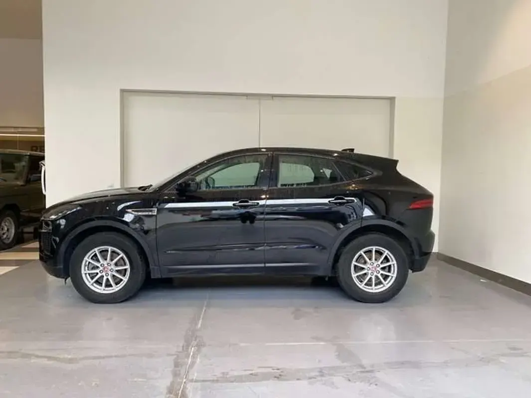 Usado Jaguar E-Pace 150 CV (110 kW) 2019 Negro SUV