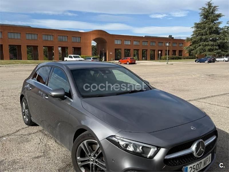 Usado Mercedes A200 150 CV (110 kW) 2019 Gris / plata Berlina