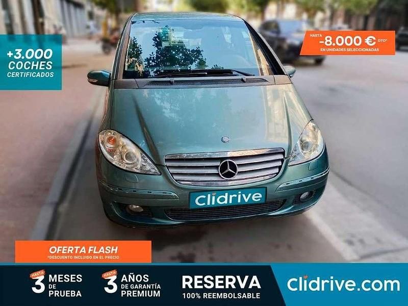 Usado Mercedes A160 95 CV (69 kW) 2005 Azul Utilitario