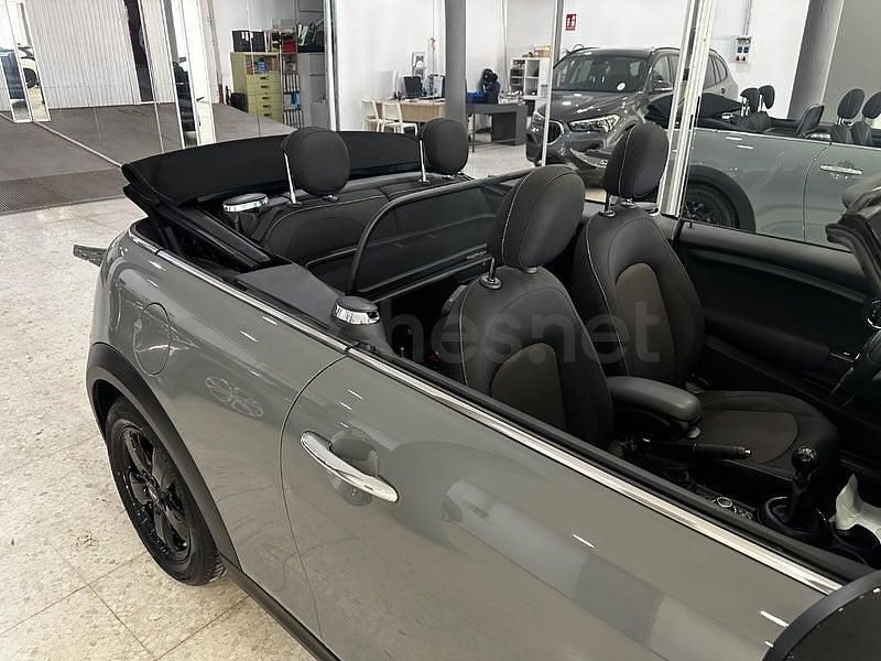 Usado Mini One Cabriolet 102 CV (75 kW) 2021 Gris / plata Descapotable