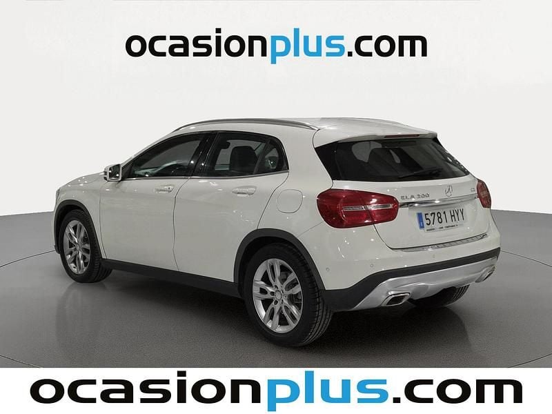 Käytetty Mercedes GLA200 Urban 136 HP (100 kW) 2014 Valkoinen Katumaasturi