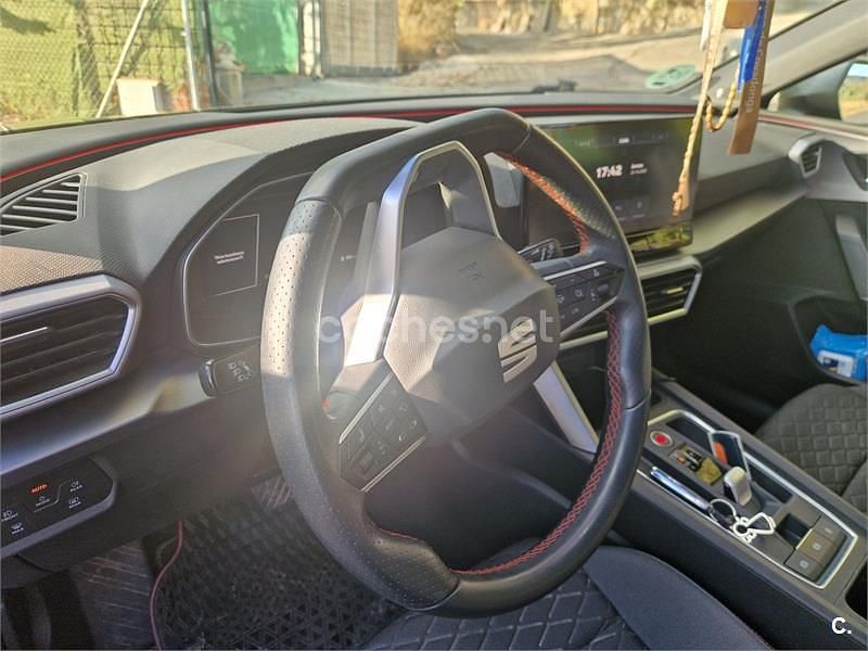 Usado Seat Leon FR 150 CV (110 kW) 2021 Azul Berlina