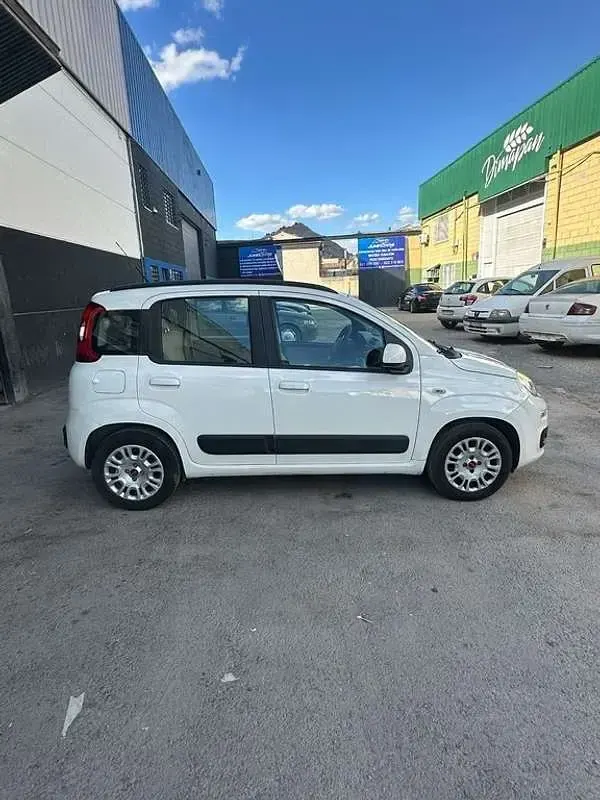 Usado Fiat Panda Pop 68 CV (50 kW) 2017 Blanco Utilitario